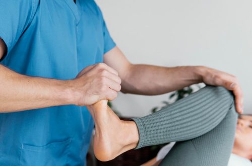 Ni máquinas ni solo manos el modelo híbrido que está transformando la fisioterapia moderna