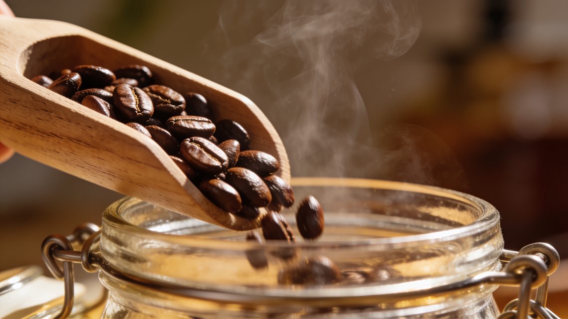 Por qué el tostado bajo demanda mejora la frescura y el aroma del café de especialidad